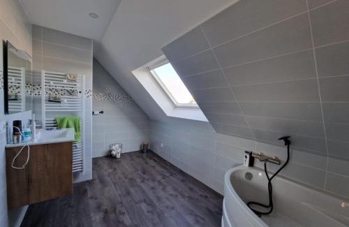 Saint-Pol-de-Leon Casa | Chambre en centre ville proche mer