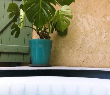 Faubourg Casa | Chambre en centre ville avec jacuzzi