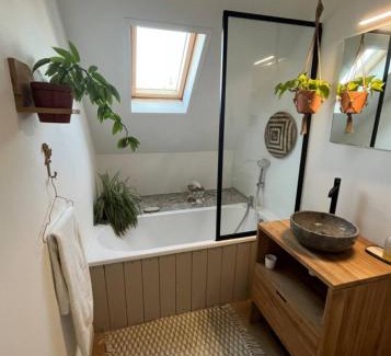 Santes Casa | Chambre et salle de bain privée