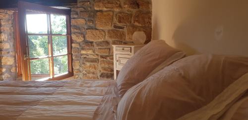 Le Saint Cama Y Desayuno | chambre familiale 4 pers SDB partagée sans TV