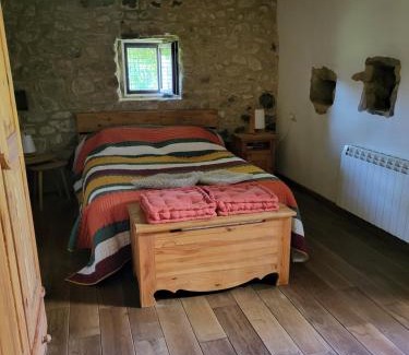 Saint-Laurent-de-Cerdans Cama Y Desayuno | chambre ciel et terre et chambre terrasse