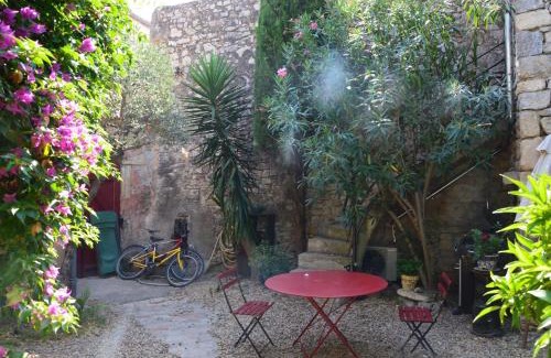 Villeneuve-les-Maguelone Cama Y Desayuno | Chambres d'hotes lecortile