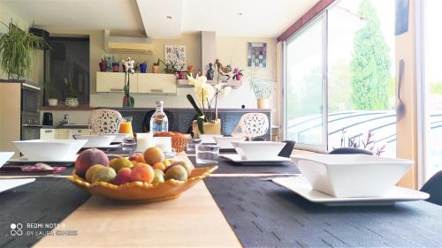 Gaillac Cama Y Desayuno | chambre hôte avec piscine - La Vialatte