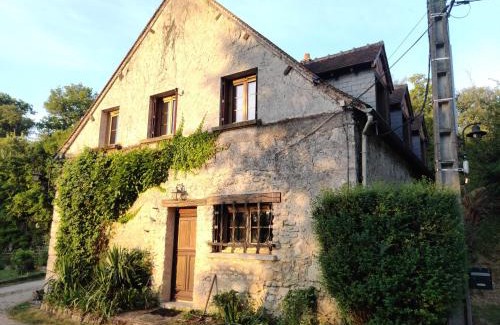 Souvigny-de-Touraine Casa | Chambre indépendante au calme avec parking privé