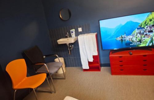 Morges Casa | Chambre indépendante à louer avec lit double, WC et salle de bain privatifs