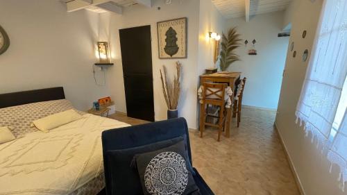Garrigues Casa | Chambre indépendante au Joli Mazet à Nîmes idéalement situé entre la garrigue et la ville