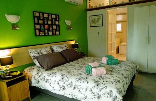Brezilhac Cama Y Desayuno | Chambre Indépendante Piscine, Parc, Cuisine.