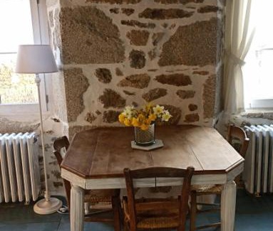 Junhac Casa | Chambre indépendante - style studio - avec jardin à la campagne