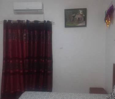 Ouakam Apartamento | CHAMBRE MAUBLÉ A CÔTÉ MONUMENT
