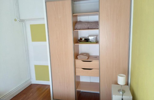 Le Creusot Casa | Chambre meublée au cœur de ville - chez l'habitant