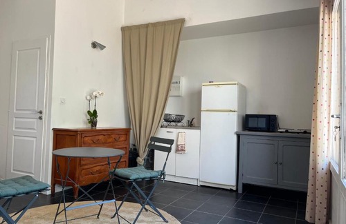 Les Serres - Vivier Casa | Chambre meublée Lyon ouest