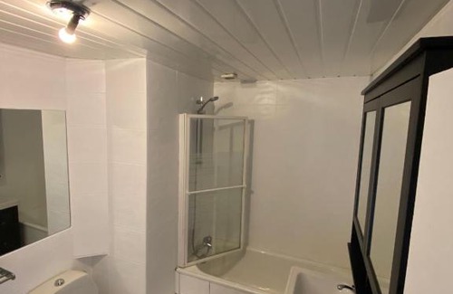 Massy Casa | Chambre (Pluton) - Proche gare TGV et PARIS