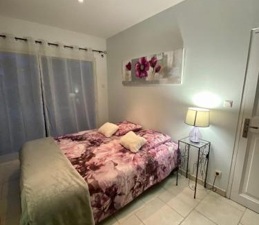 Saint-Saturnin-les-Apt Casa | Chambre privée indépendante au cœur du Luberon