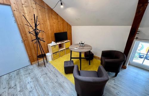 Lussac-les-Chateaux Apartamento | Chambre Privée & Espaces Communs