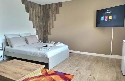 Woippy Cama Y Desayuno | Chambre privée 23m - Canapé lit - WIFI - Appart 120m