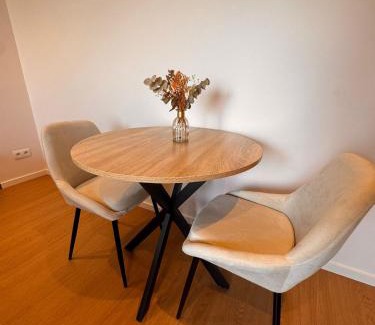 Bernister Casa | Chambre privée avec salle de bain - accès entièrement privé