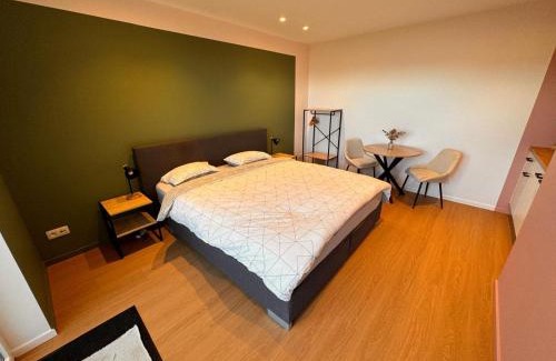 Bernister Casa | Chambre privée avec salle de bain - accès entièrement privé