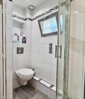 Stains Apartamento | Chambre privée dans logement partagé, Pepsy Blue cozy Paris & Stade de France
