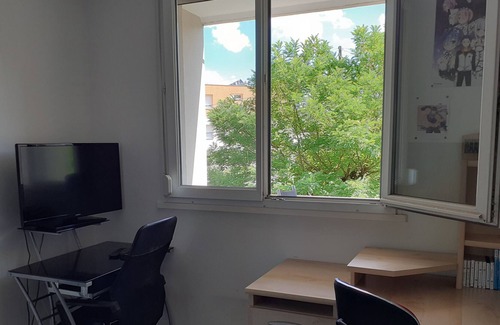 Up 1.5 Saint-Ferreol Cama Y Desayuno | Chambre Privee Dans Appartement