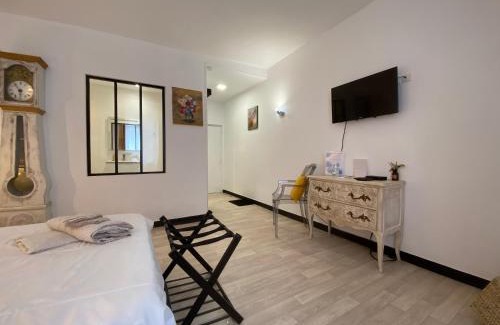 Argenton-sur-Creuse Cama Y Desayuno | Chambre & salle de bain privée - LV 33