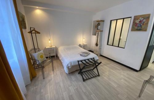 Argenton-sur-Creuse Cama Y Desayuno | Chambre & salle de bain privée - LV 33