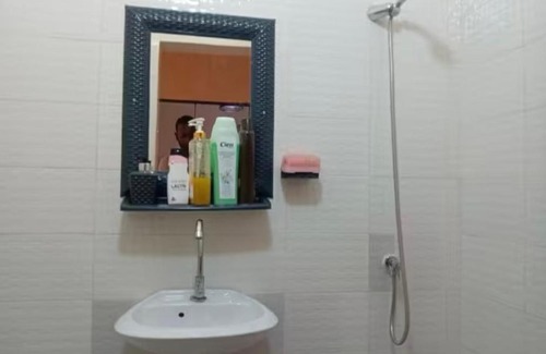 Ngor Casa | Chambre spacieuse propre et serviettes