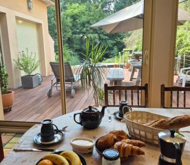 L'Etang-la-Ville Casa | Chambre, Terrasse et Jacuzzi
