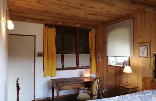 Saint-Julien-la-Vetre Cama Y Desayuno | Chambre tranquille avec salle de bain privative