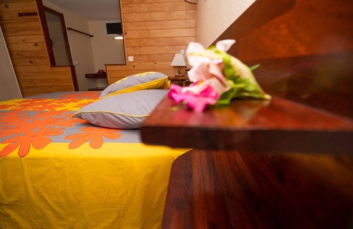 Bora Bora Hotel | Habitación tripl superior y cuarto de baño privado