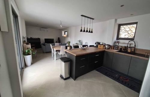 Chateaurenard Cama Y Desayuno | Alquilamos une habitación