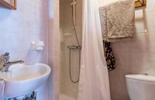 Melin Cama Y Desayuno | Chambres Confortables avec Petit Déjeuner Inclus et Salon de Jardin - FR-1-583-284