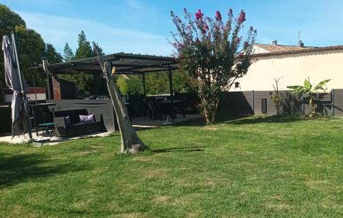 Saint-Martin-d'Ardeche Cama Y Desayuno | Chambres d'hôtes & jacuzzi - A l'ombre des amandiers