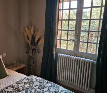 Les Hauts de Villeneuve Cama Y Desayuno | Chambres d'hôtes Le Montagné