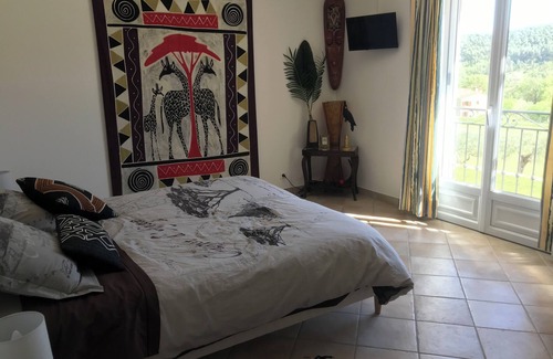 Salernes Casa | Chambres D'hôtes au Calme Absolu, vue sur la Campagne, Idéale Pour les Familles