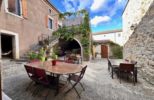 Chauzon Cama Y Desayuno | Chambres d'hôtes les Clapas