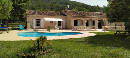 Figanieres Cama Y Desayuno | Chambres d'hôtes naturistes adultes pour couples