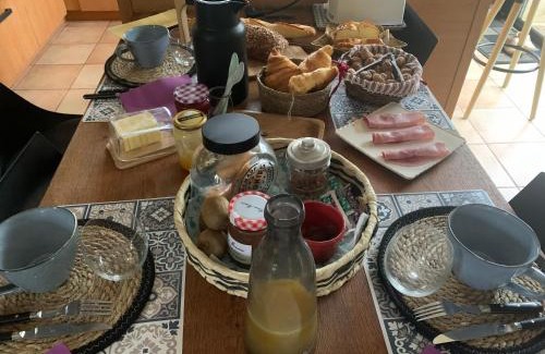 Yvre-l'Eveque Cama Y Desayuno | Chambres d hôtes proche pôle européen
