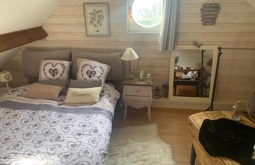 Yvre-l'Eveque Cama Y Desayuno | Chambres d hôtes proche pôle européen