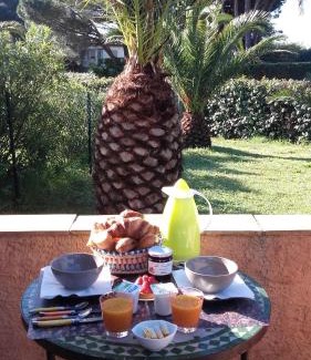 Grimaud Cama Y Desayuno | Chambres d'hôtes Villa Alizé