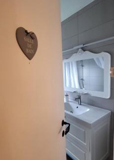 Libramont-Chevigny Casa | Chambres Esprit Campagne