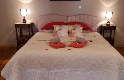 Chazey-sur-Ain Cama Y Desayuno | Chambres et Roulotte de La Gentilhommière
