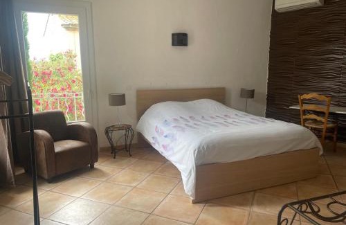 Fontvieille Casa | Chambres privées dans Maison en Provence
