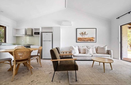 Margaret River Casa | Chambr\xE9 Estate Grenache - spacious elegant luxury