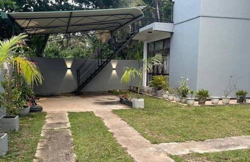 Kamburugamuwa Apartamento | chami apartment