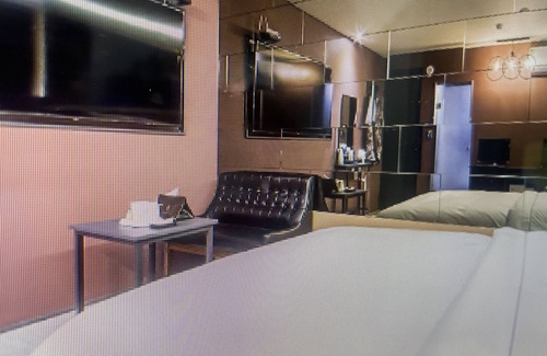 Dongseon-dong Hotel | Chamisso