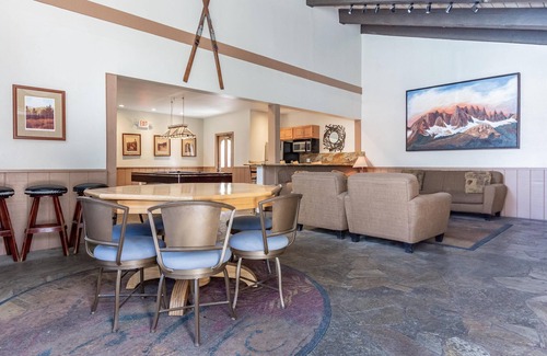 Mammoth Lakes Condominio | Chamonix #62 Bldg. D