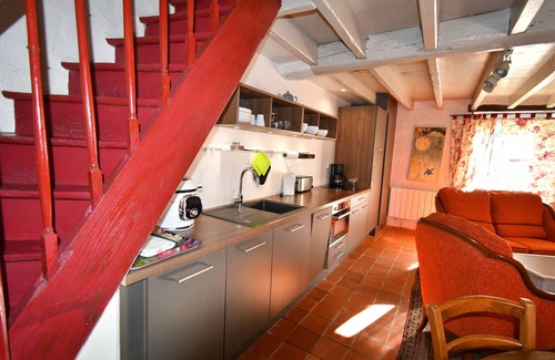 Soyaux Casa | Champêtre, Escaliers Antiques, Terrasse Privée