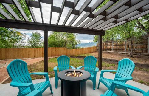 West Colorado Springs Apartamento | Champion Court Family Escape w Epic Game Room