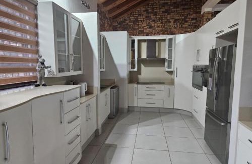 Thabazimbi Casa | Chandané Guesthouse