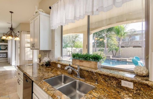 Chandler Casa | Chandler Arizona Cozy 5 Bedroom Pool House Ready for Seasonal winter birds
